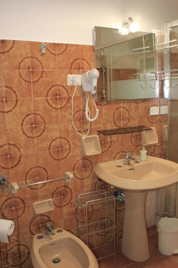 Bed & Breakfast Lighea Giardini Naxos Eksteriør billede
