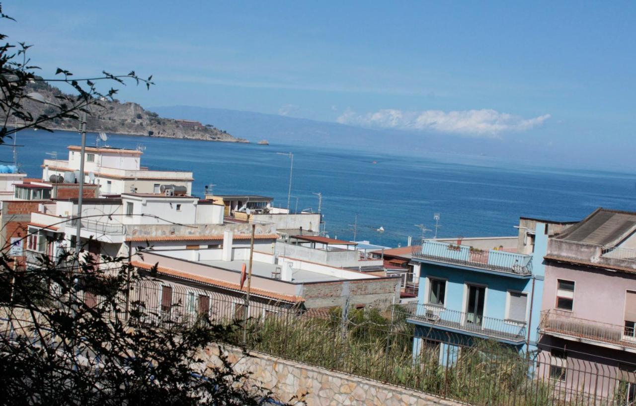 Bed & Breakfast Lighea Giardini Naxos Eksteriør billede