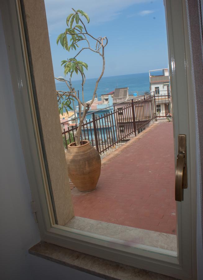 Bed & Breakfast Lighea Giardini Naxos Eksteriør billede